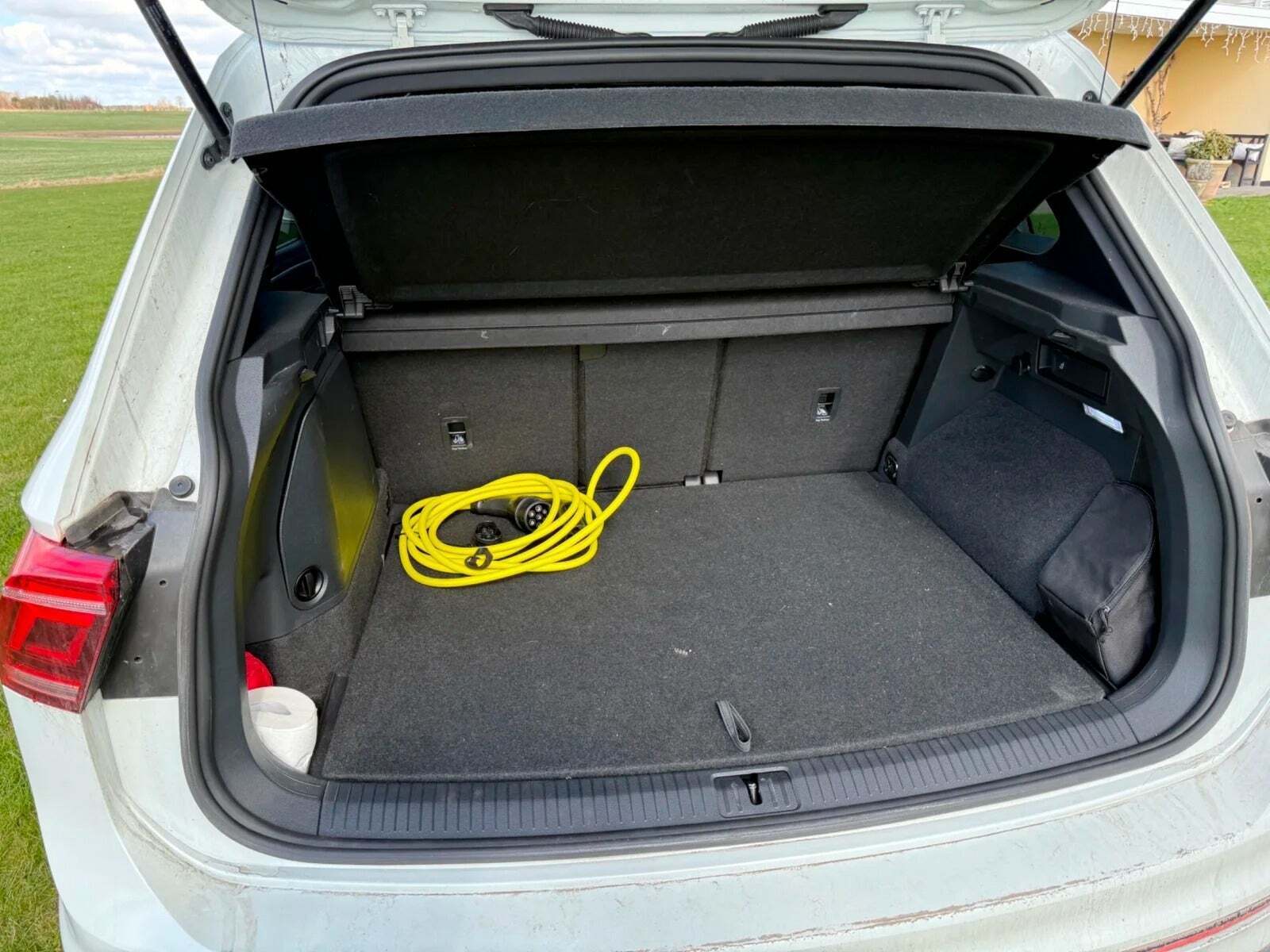 Hvid VW Tiguan fra 2022