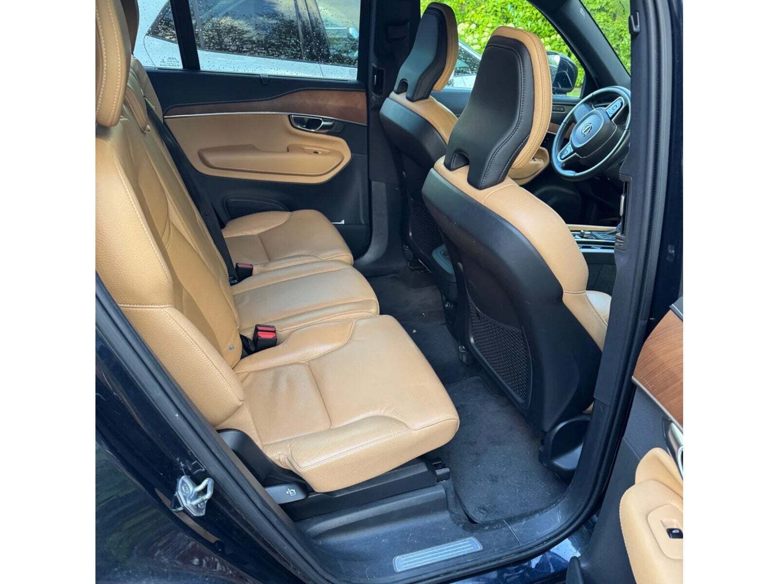 Blå Volvo XC90 fra 2019