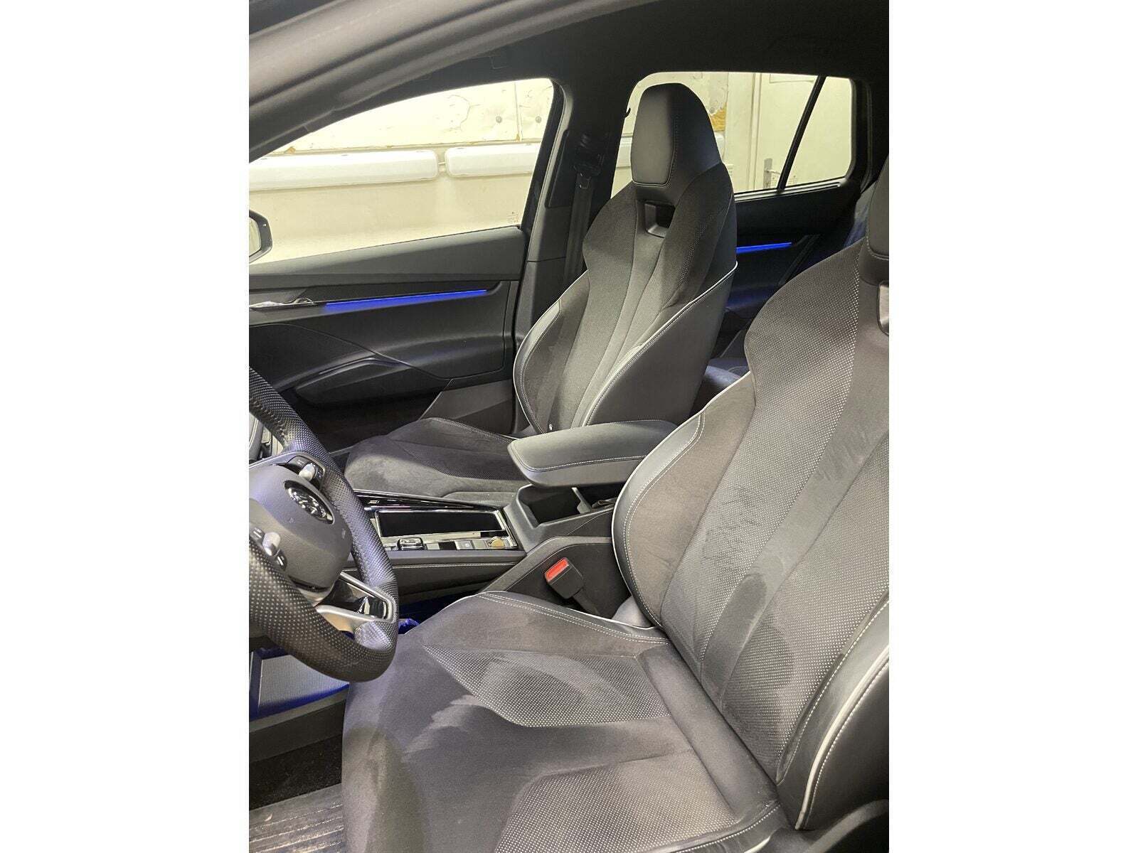 Sort Skoda Enyaq fra 2025