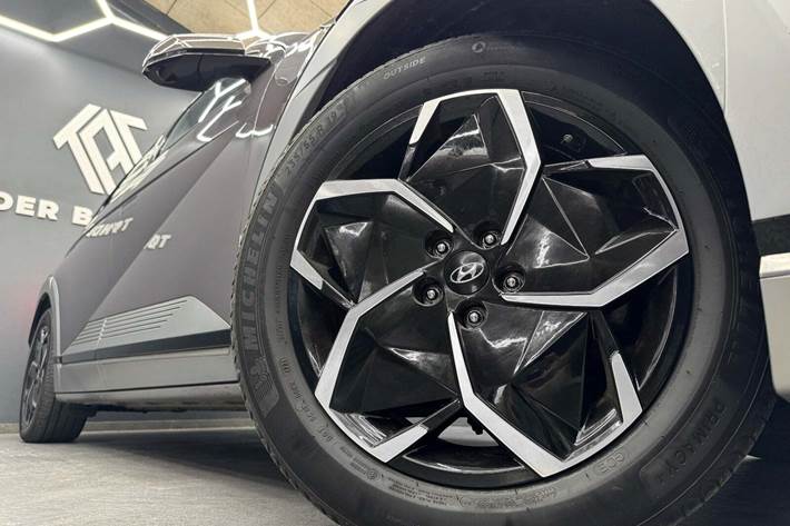 Orange Hyundai Ioniq 5 fra 2022