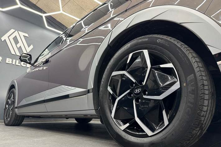 Orange Hyundai Ioniq 5 fra 2022