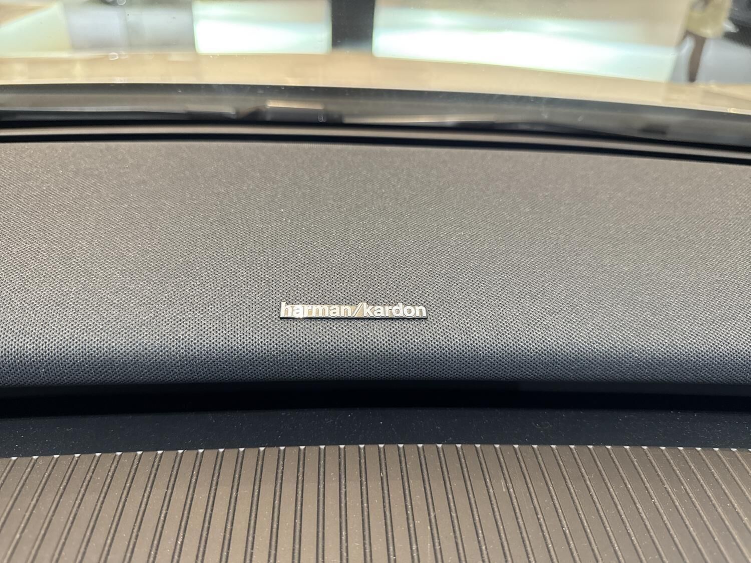 Hvid Volvo EX30 fra 2025