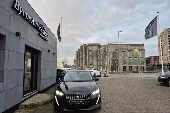 Sort Peugeot 208 fra 2020