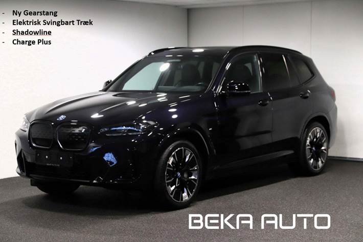 Sort BMW iX3 fra 2024 set udefra