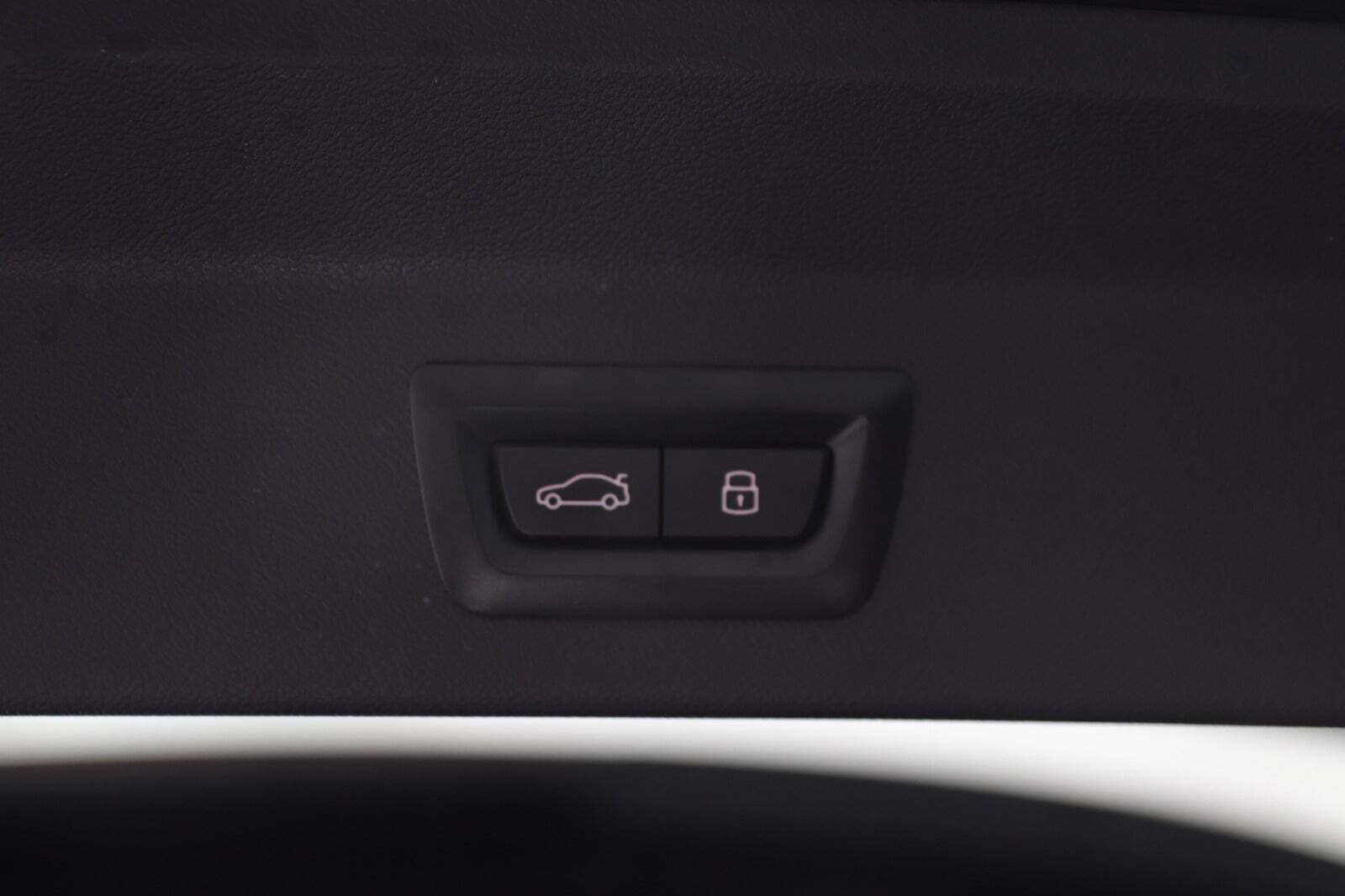 Sort BMW iX3 fra 2024