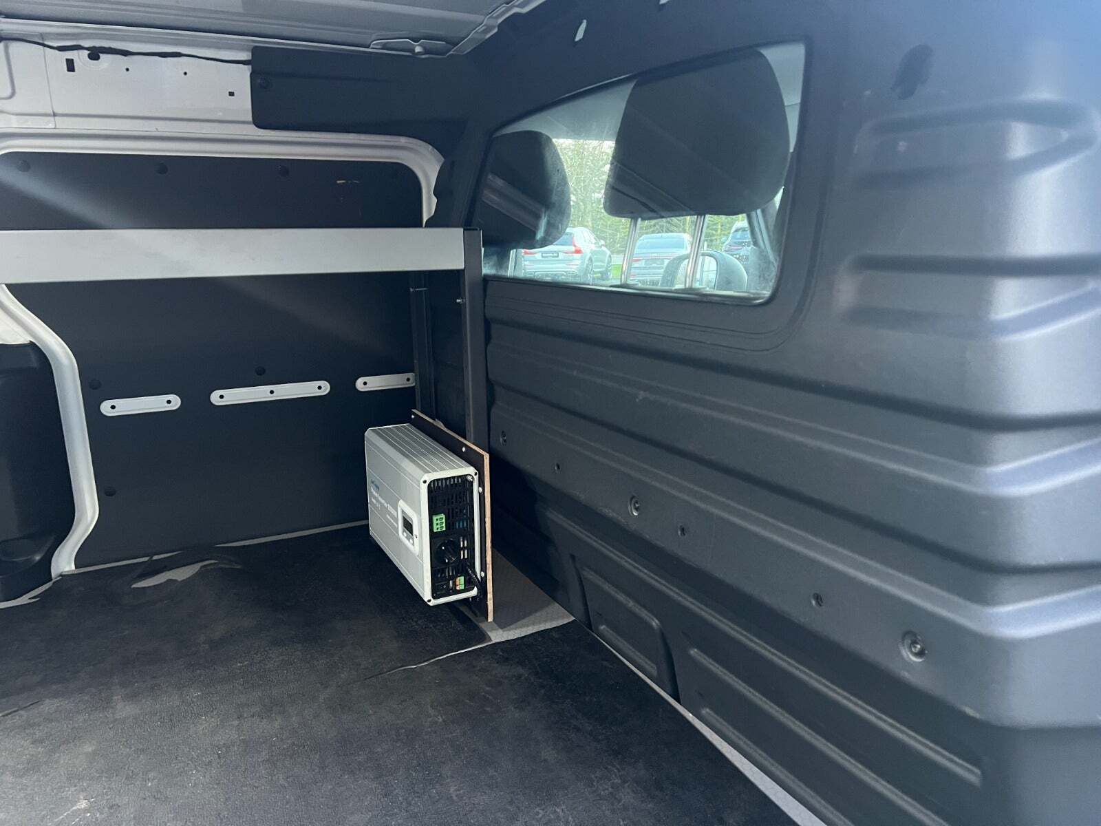 Hvid VW ID.Buzz fra 2025