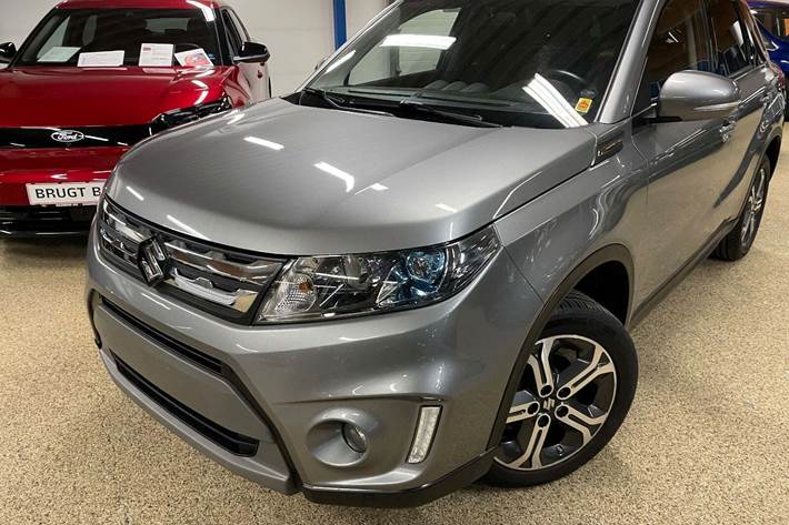 undefined Suzuki Vitara fra 2015 set udefra