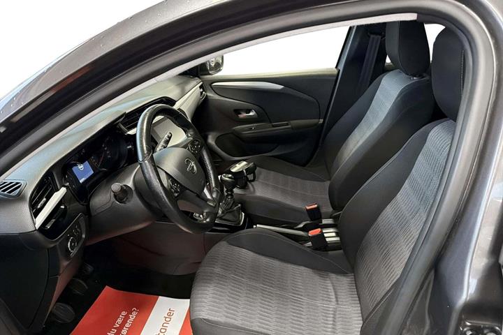 Grå Opel Corsa fra 2020