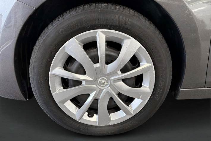 Grå Opel Corsa fra 2020