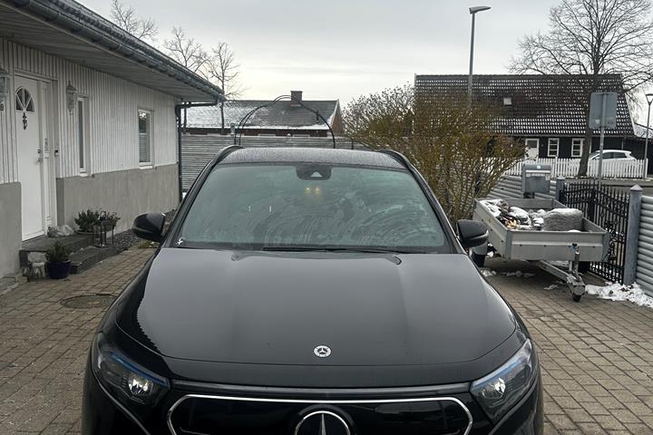 Sort Mercedes EQA 250 fra 2021