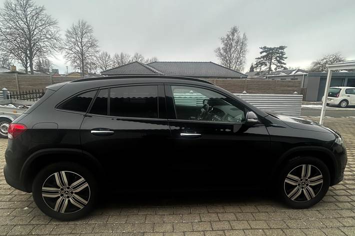 Sort Mercedes EQA 250 fra 2021