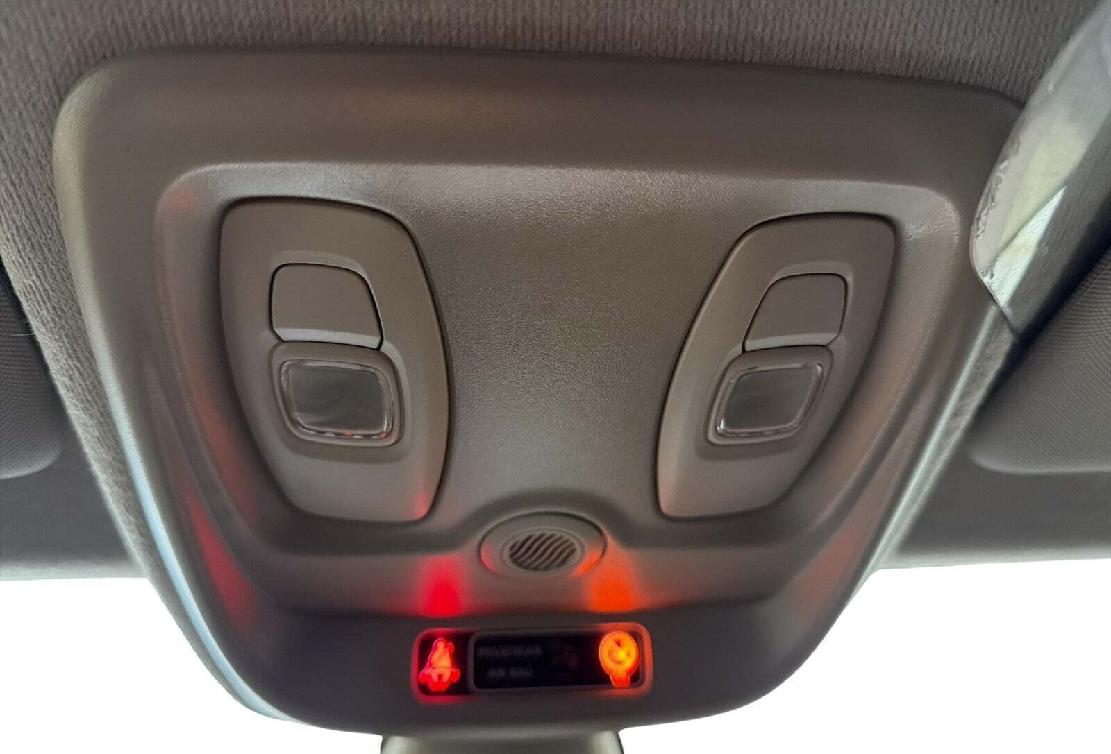 Blå Renault Clio IV fra 2018