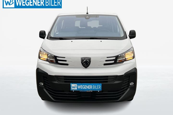 Hvid Peugeot e-Traveller fra 2024 set udefra