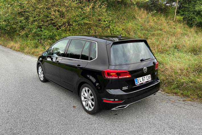 Sort VW Golf Sportsvan fra 2018
