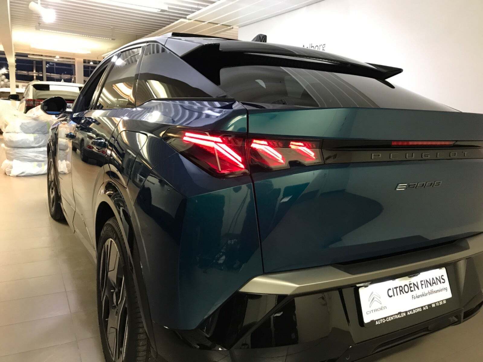 Peugeot e-3008 77 GT Pack