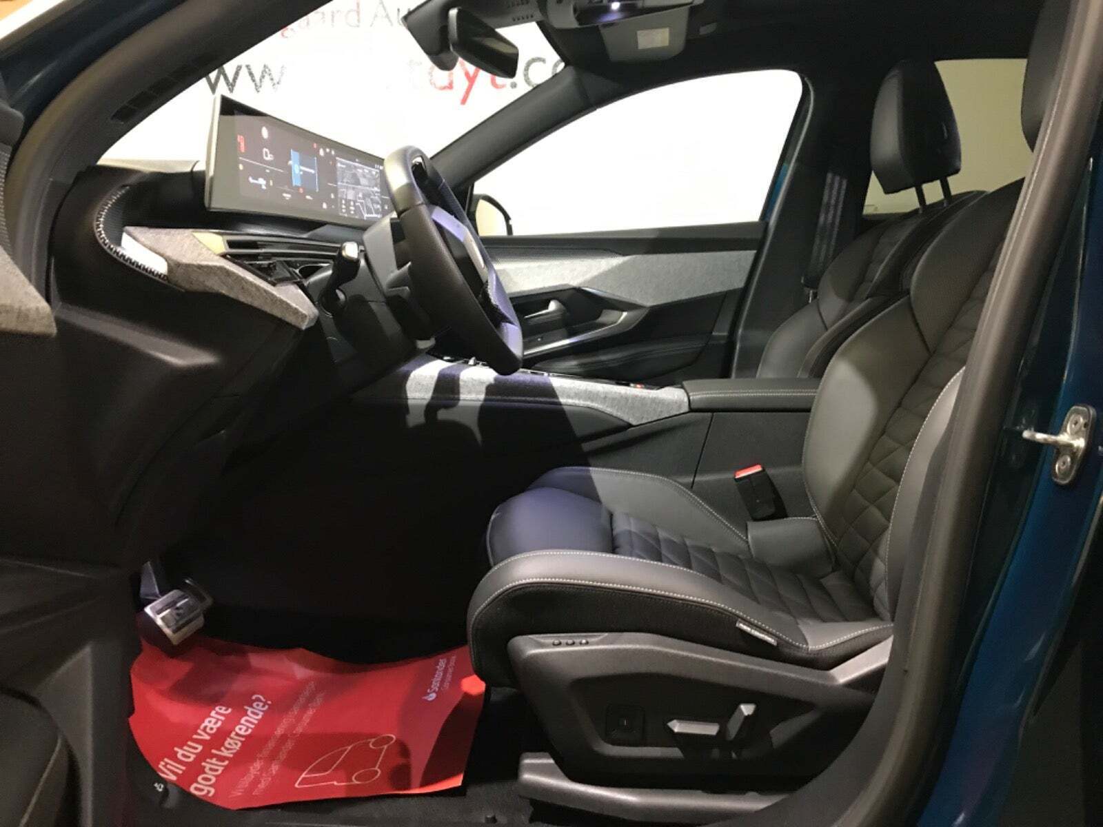 Peugeot e-3008 77 GT Pack