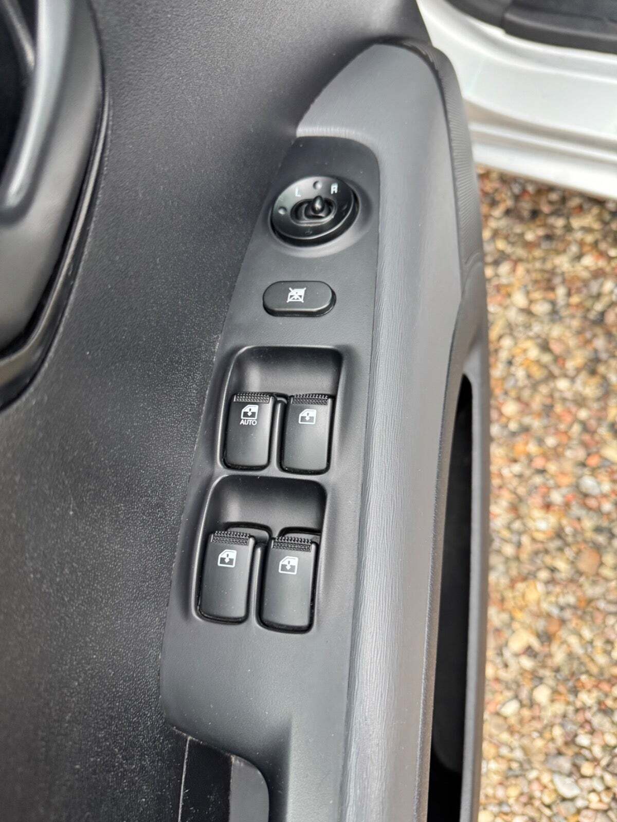 Grå Hyundai i10 fra 2013