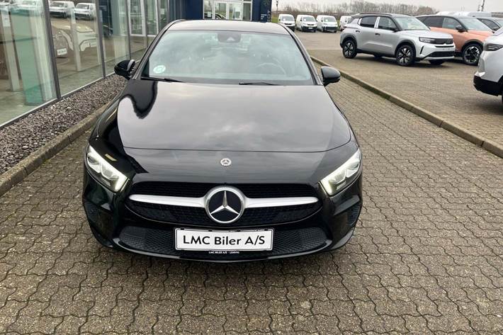 Sort Mercedes A200 d fra 2020