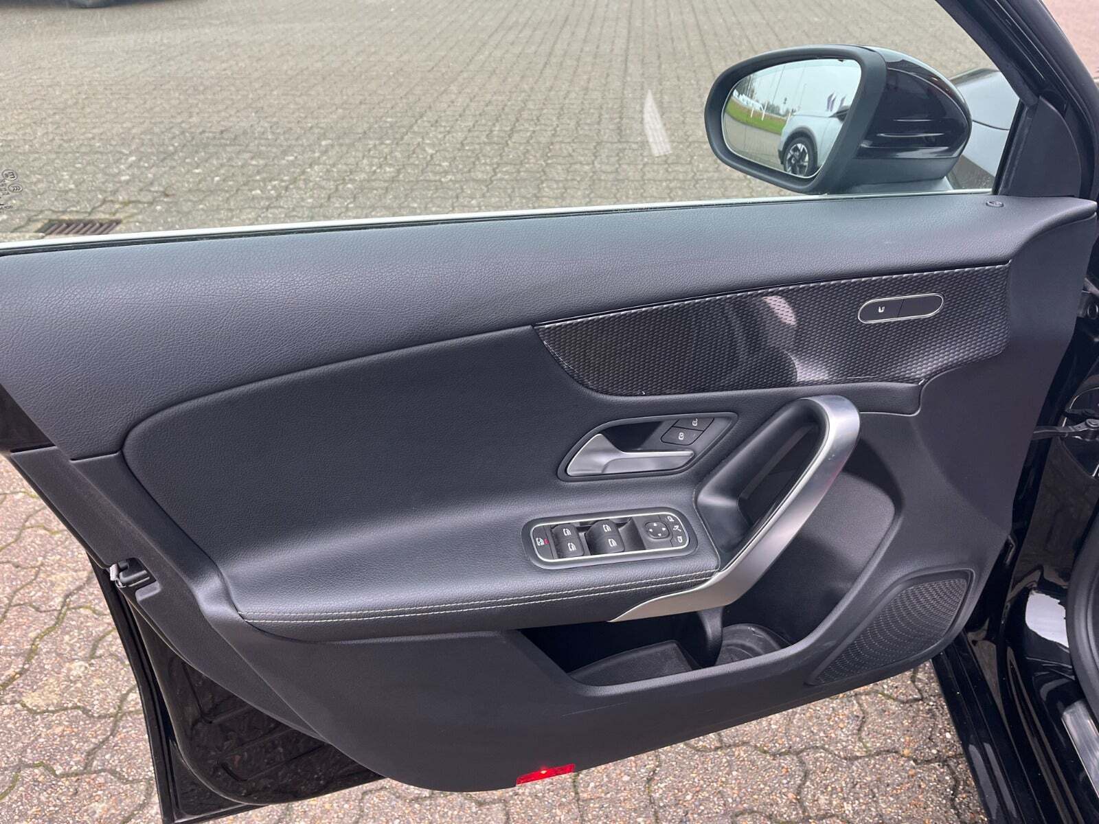 Sort Mercedes A200 d fra 2020