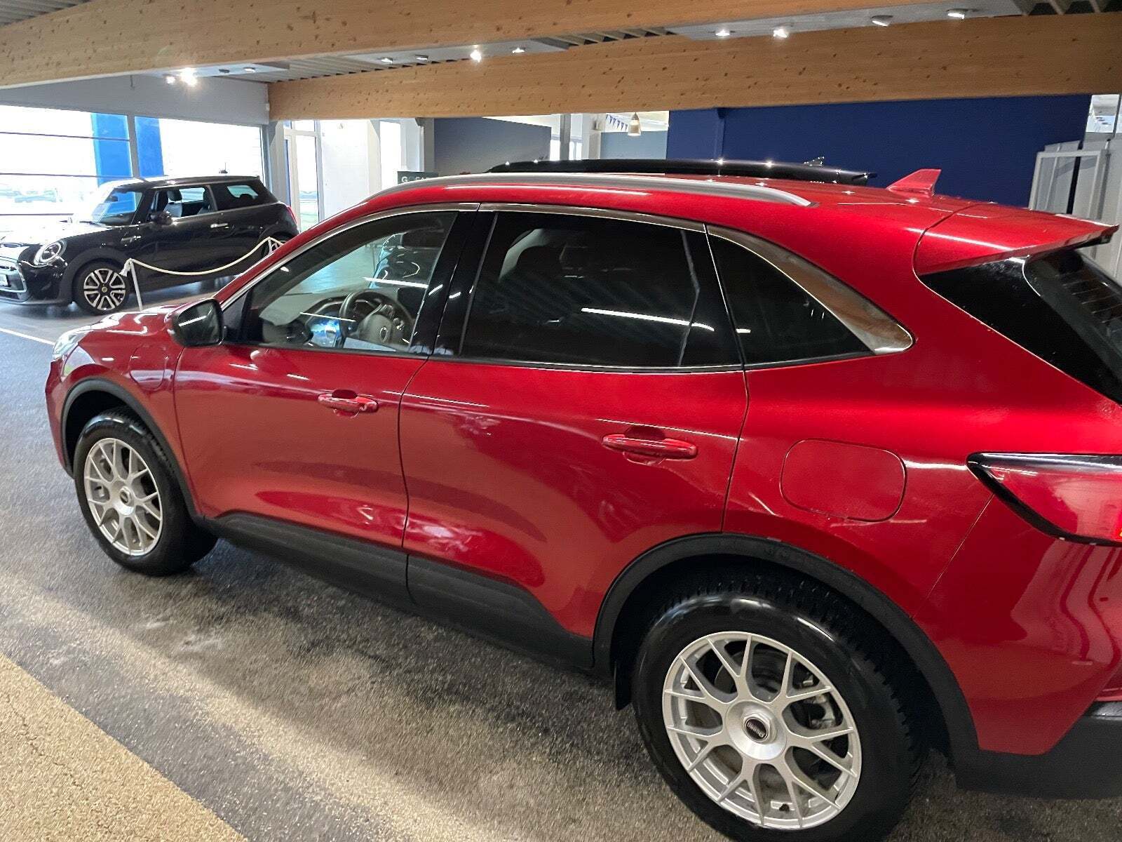 Ford Kuga 2,5 HEV Titanium X CVT