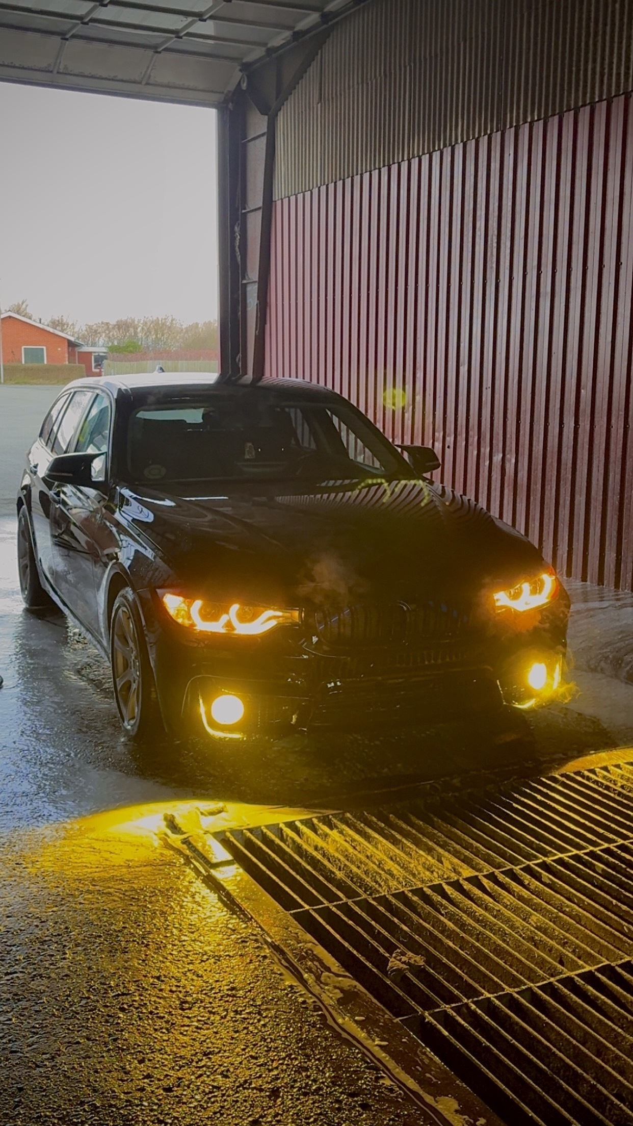 Sort BMW 3-Serie fra 2014