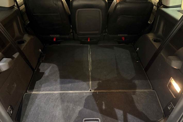 Hvid VW Touran fra 2008