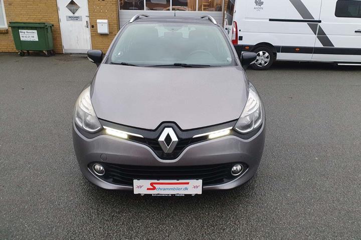 Grå Renault Clio IV fra 2015