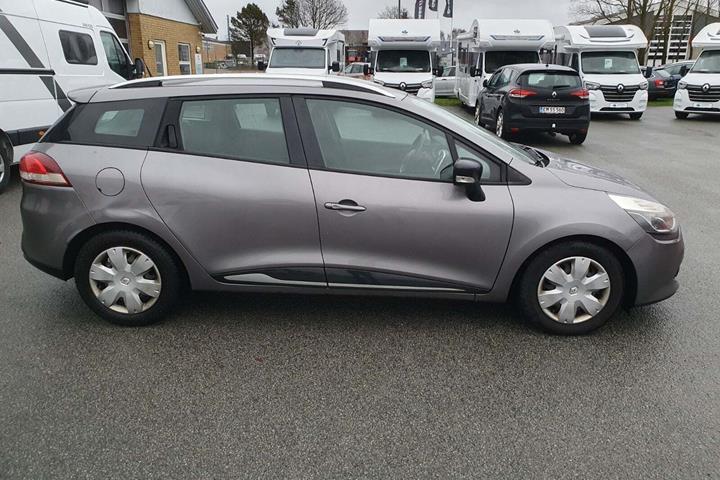 Grå Renault Clio IV fra 2015