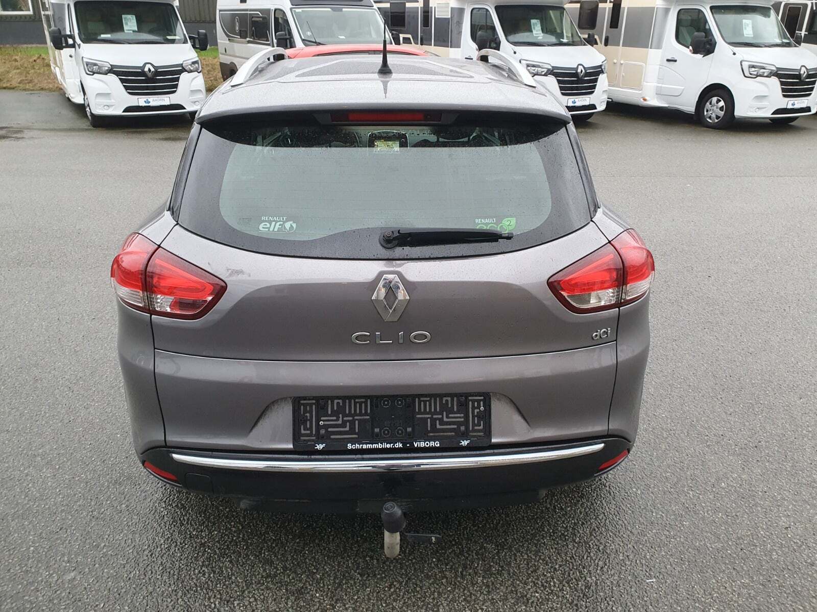Grå Renault Clio IV fra 2015