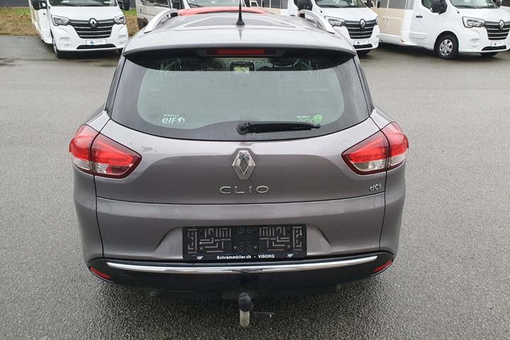 Grå Renault Clio IV fra 2015