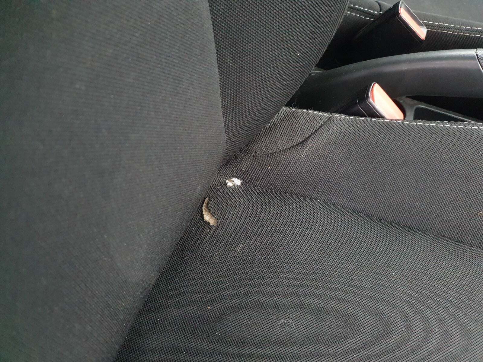 Grå Renault Clio IV fra 2015