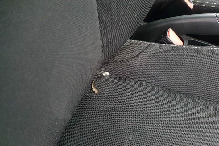 Grå Renault Clio IV fra 2015