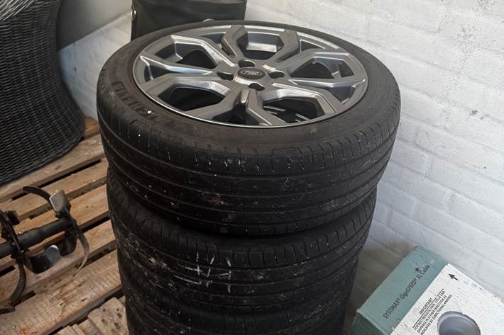 Grå Ford Fiesta fra 2020