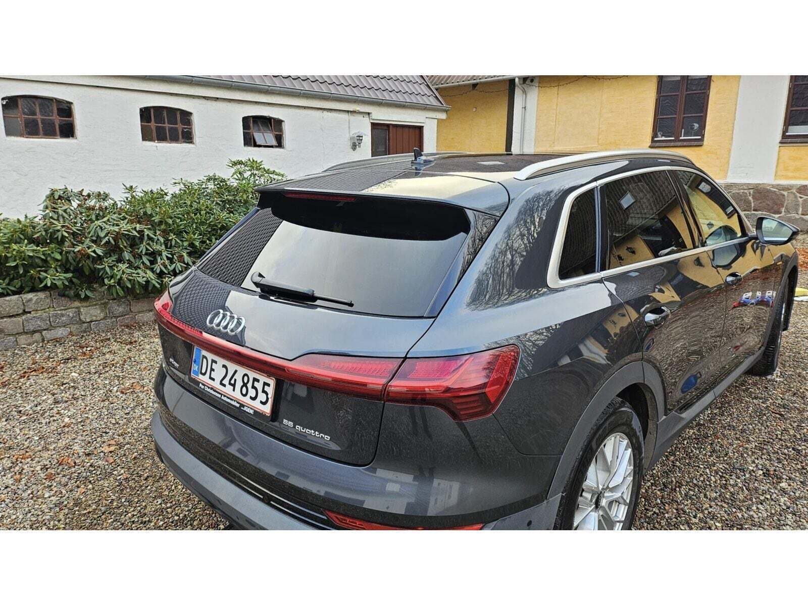 Audi e-tron 55 S-line quattro