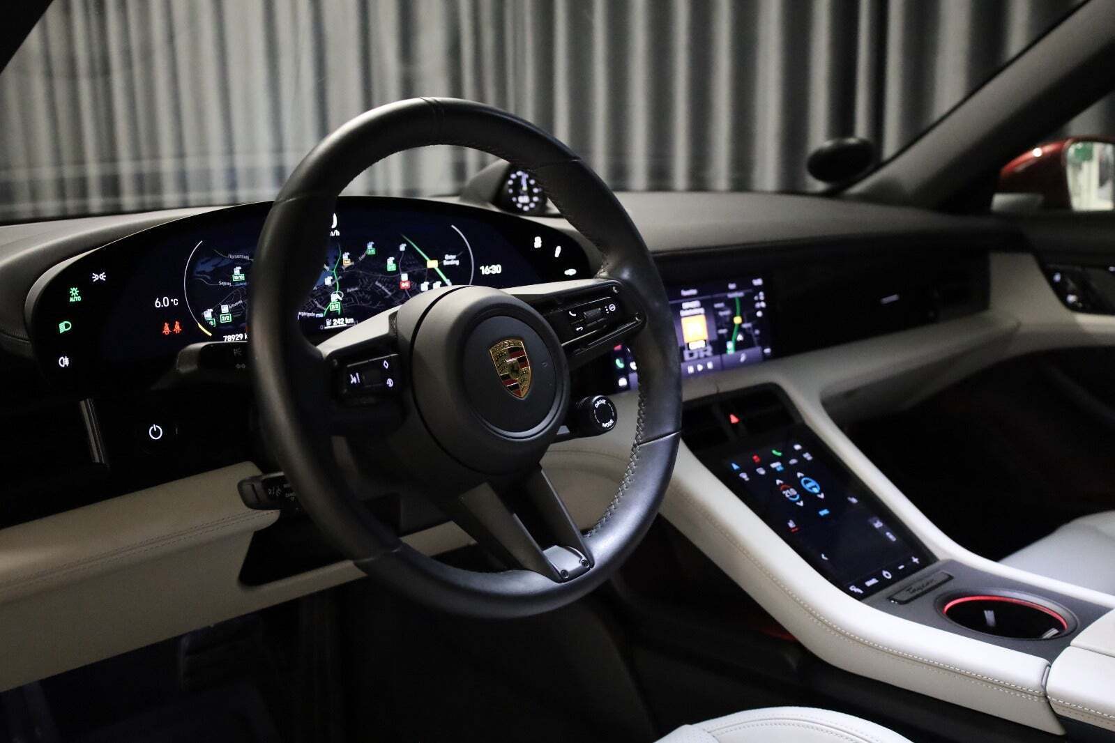 Porsche Taycan 4S Performance+ Cross Turismo