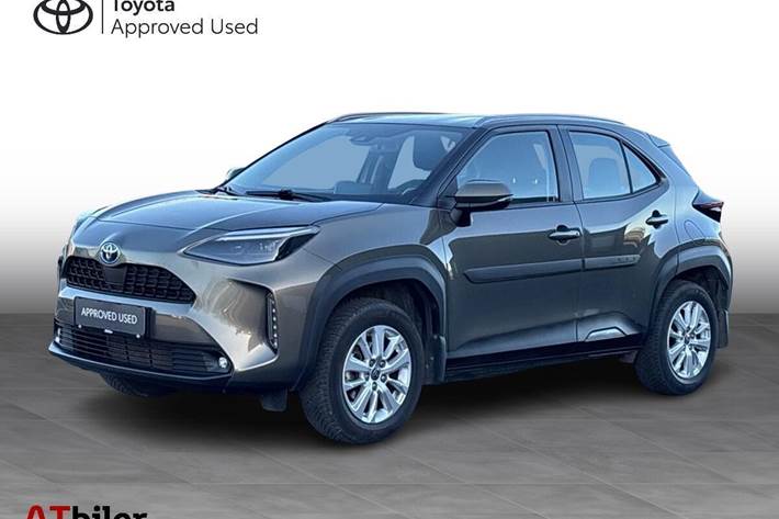 Bronze Toyota Yaris Cross fra 2022 set udefra