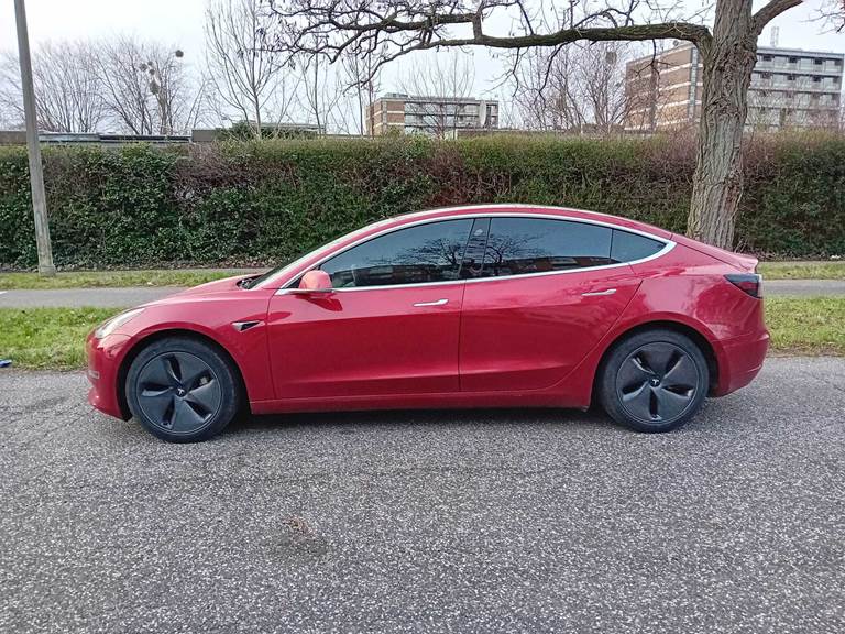 Tesla Model 3 Long Range Dual Motor 4-dr