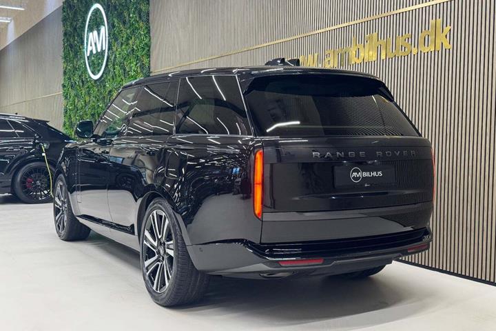 Sort Land Rover Range Rover fra 2024