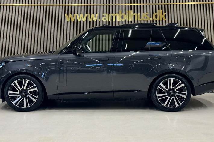 Grå Land Rover Range Rover fra 2024