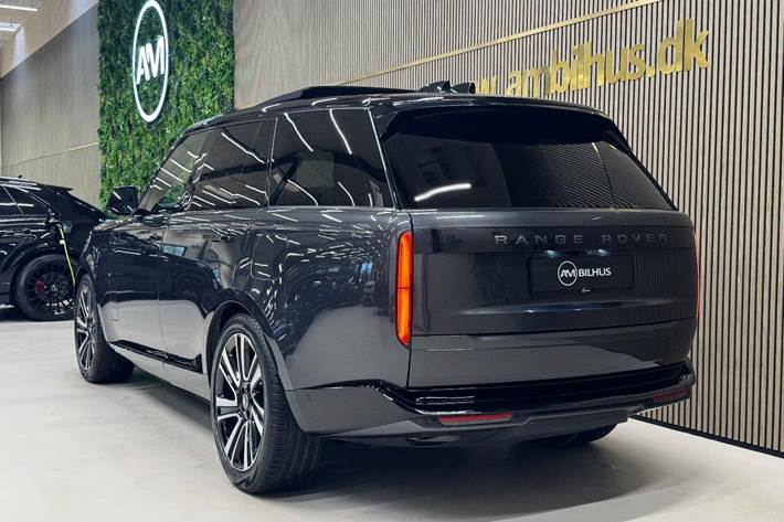 Grå Land Rover Range Rover fra 2024