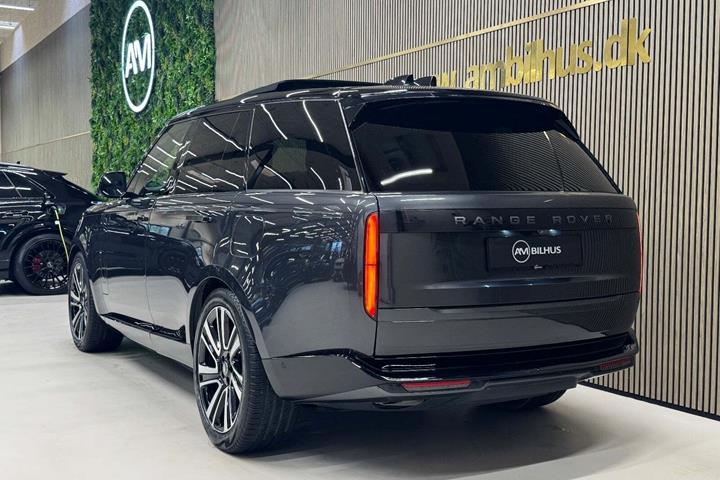 Grå Land Rover Range Rover fra 2024