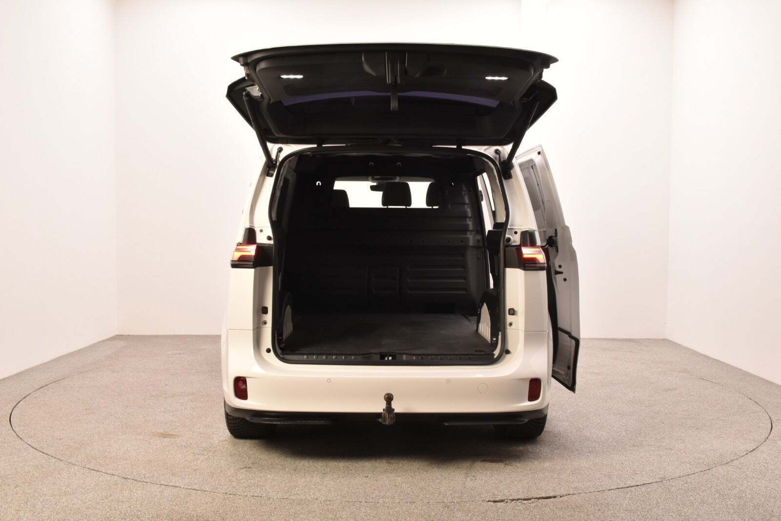 Hvid VW ID.Buzz fra 2023