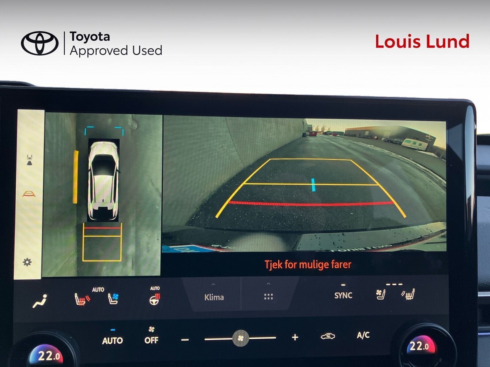 Sort Toyota BZ4X fra 2025