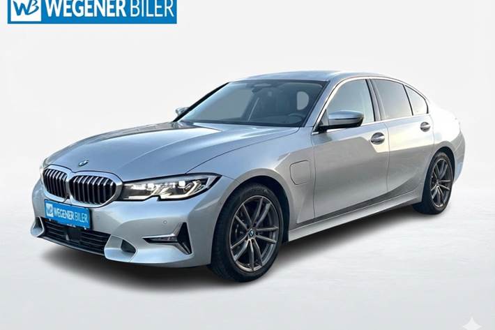 undefined BMW 330e fra 2019 set udefra