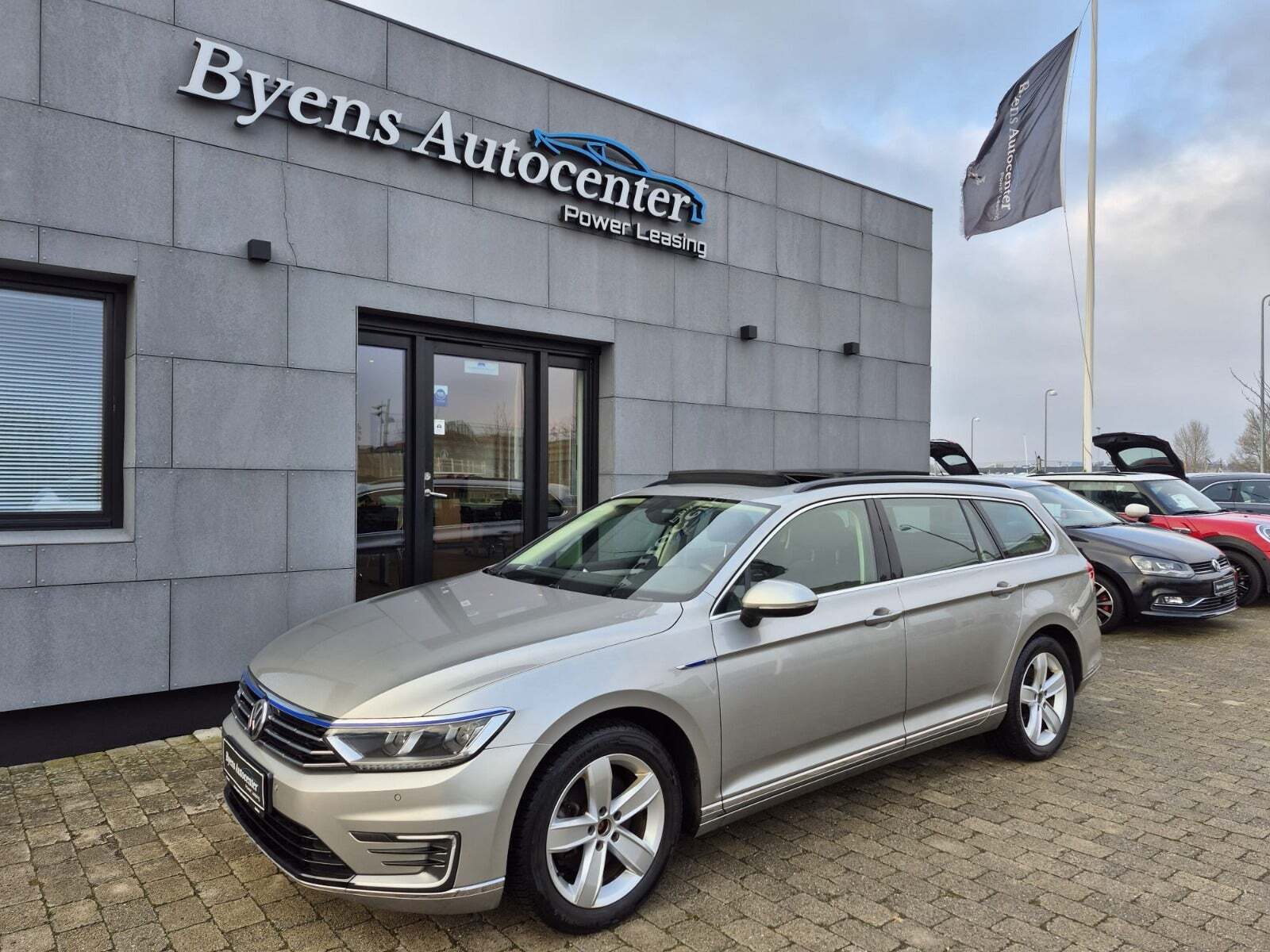 Sort VW Passat fra 2017