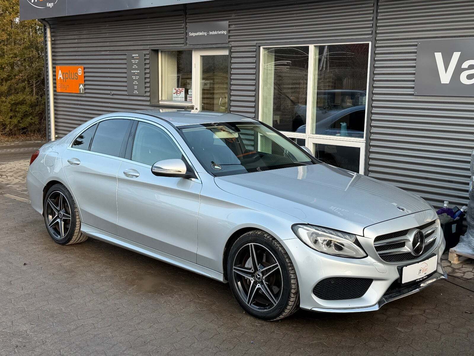 Sølv Mercedes C220 d fra 2017