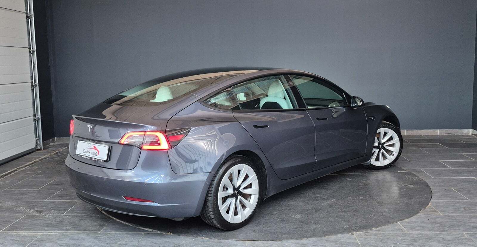 Tesla Model 3 Standard Range+ RWD