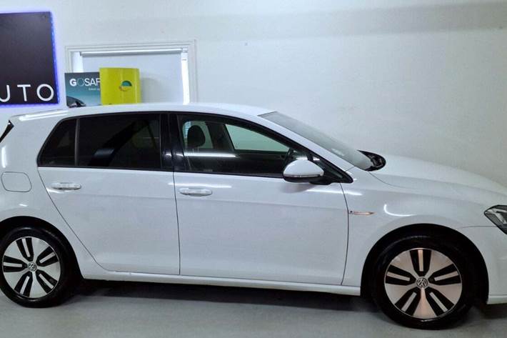 Hvid VW e-Golf VII fra 2017