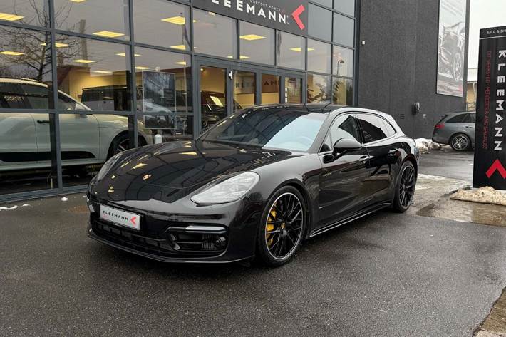Sort Porsche Panamera Turbo S fra 2018 set udefra