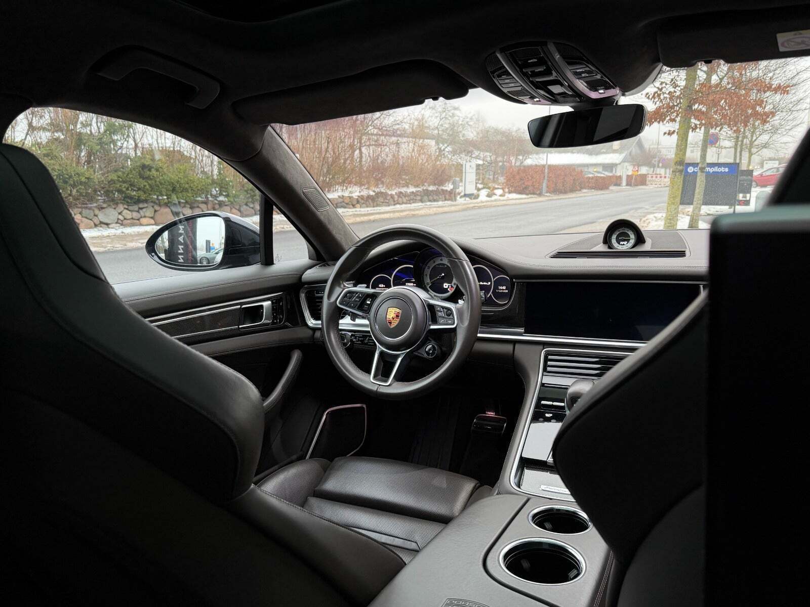 Sort Porsche Panamera Turbo S fra 2018